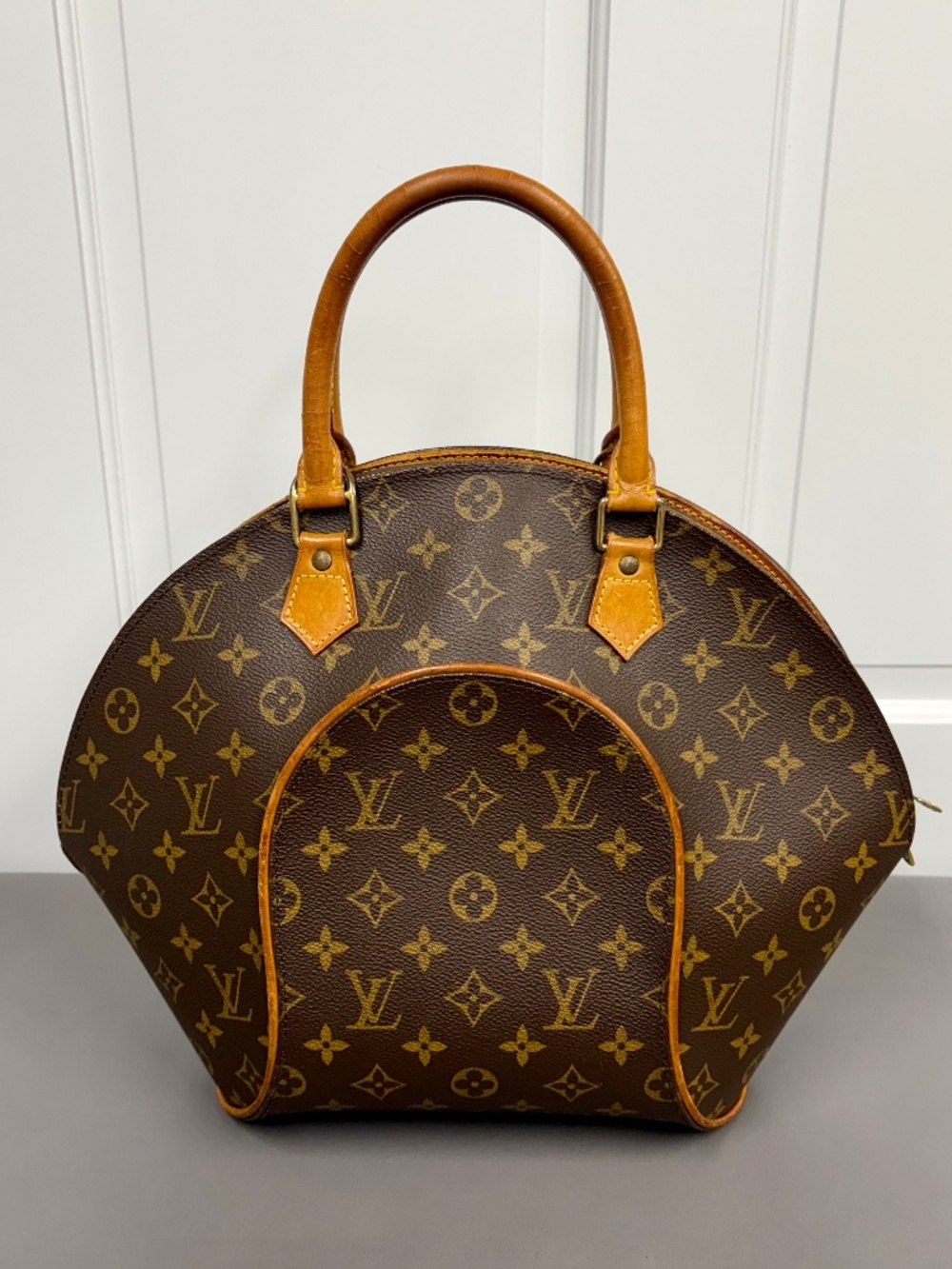 Louis Vuitton Monogram Ellipse MM Handbag